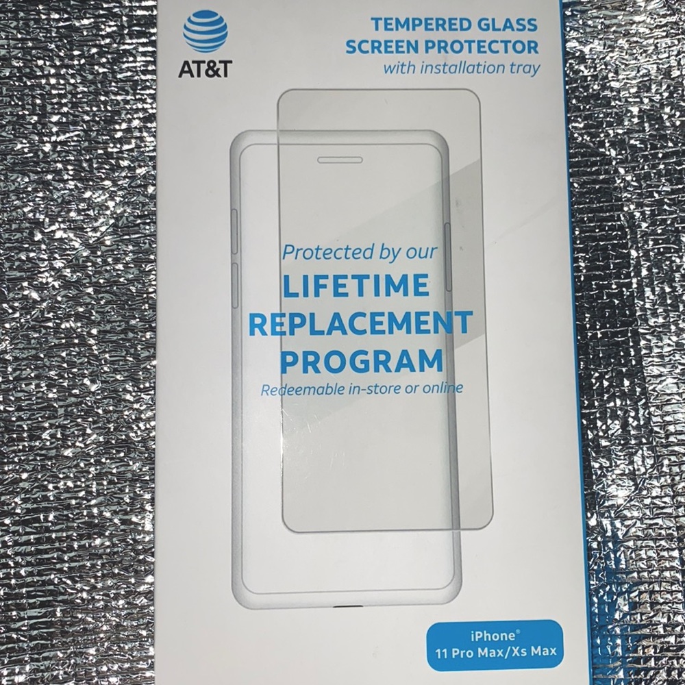 TEMPERED GLASS SCREEN PROTECTOR W. INSTALL TRAY!!